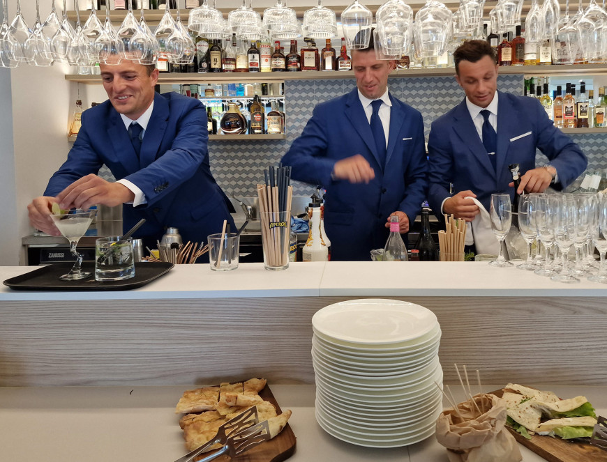 media.Slide_AperitivoLibeccio_1Catering_Banqueting