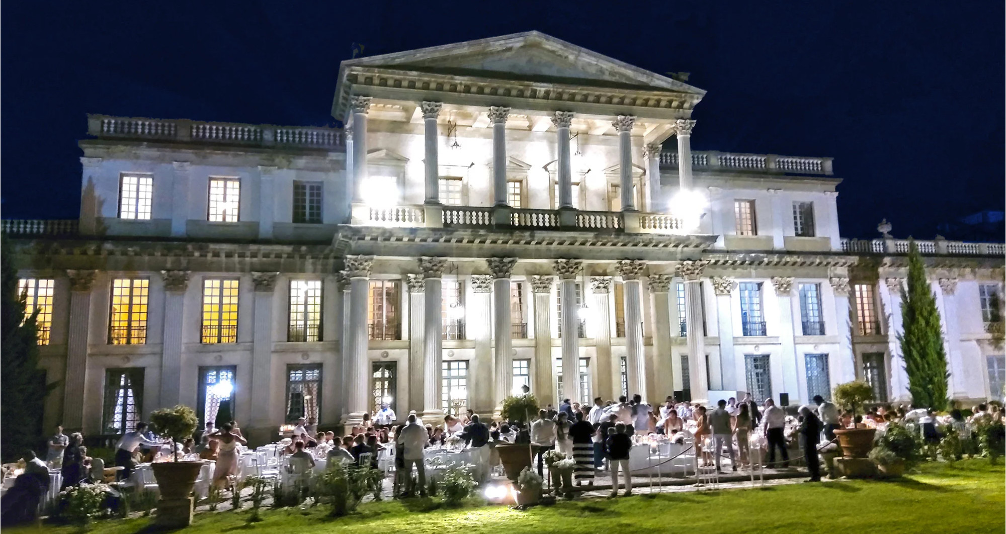 media.Slide-_Location_1Catering_Banqueting